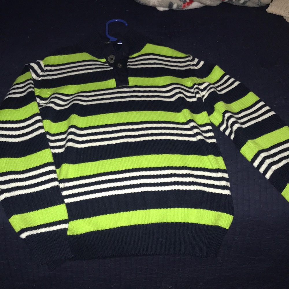 Boys Medium sweater
